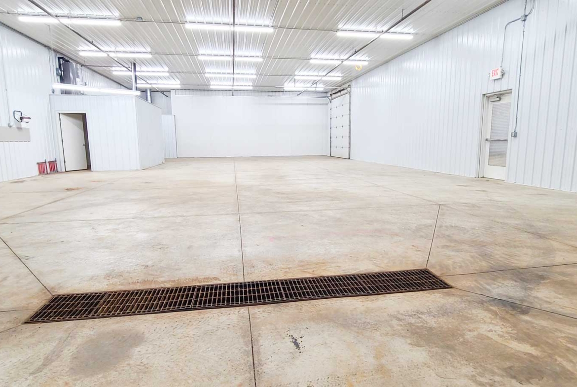 Small commercial space for rent near me with floor drains in Stearns County, MN.