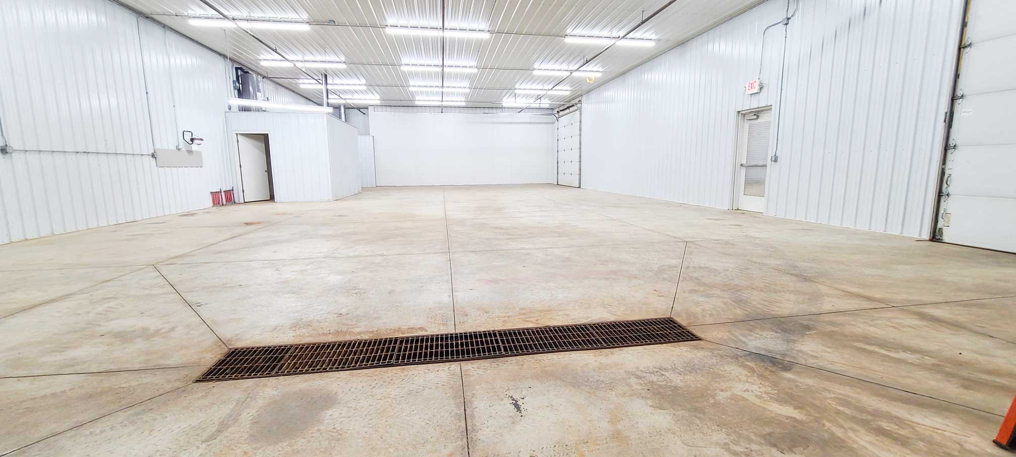 Small commercial space for rent near me with floor drains in Stearns County, MN.